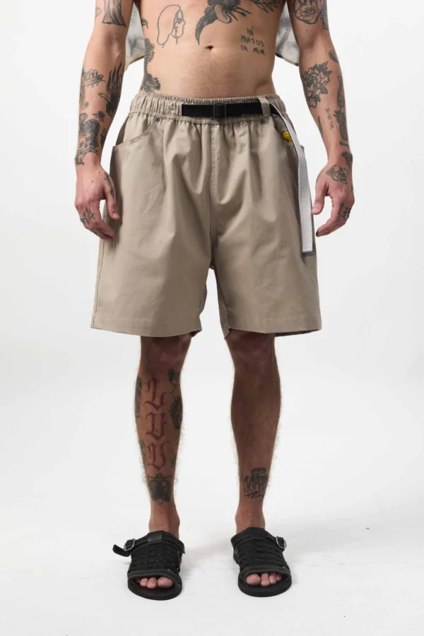 SHORT SARJA TECH BEGE