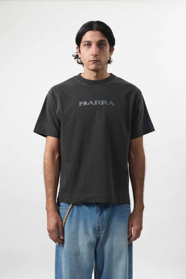 CAMISETA BARRA LOGO REMIX PRETA ESTONADA